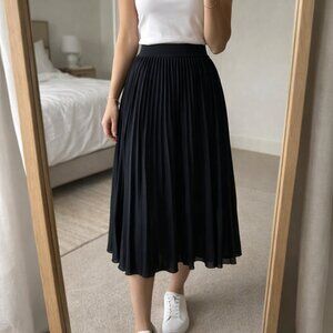 Aritzia Wilfred Pleated Midi Skirt – Black